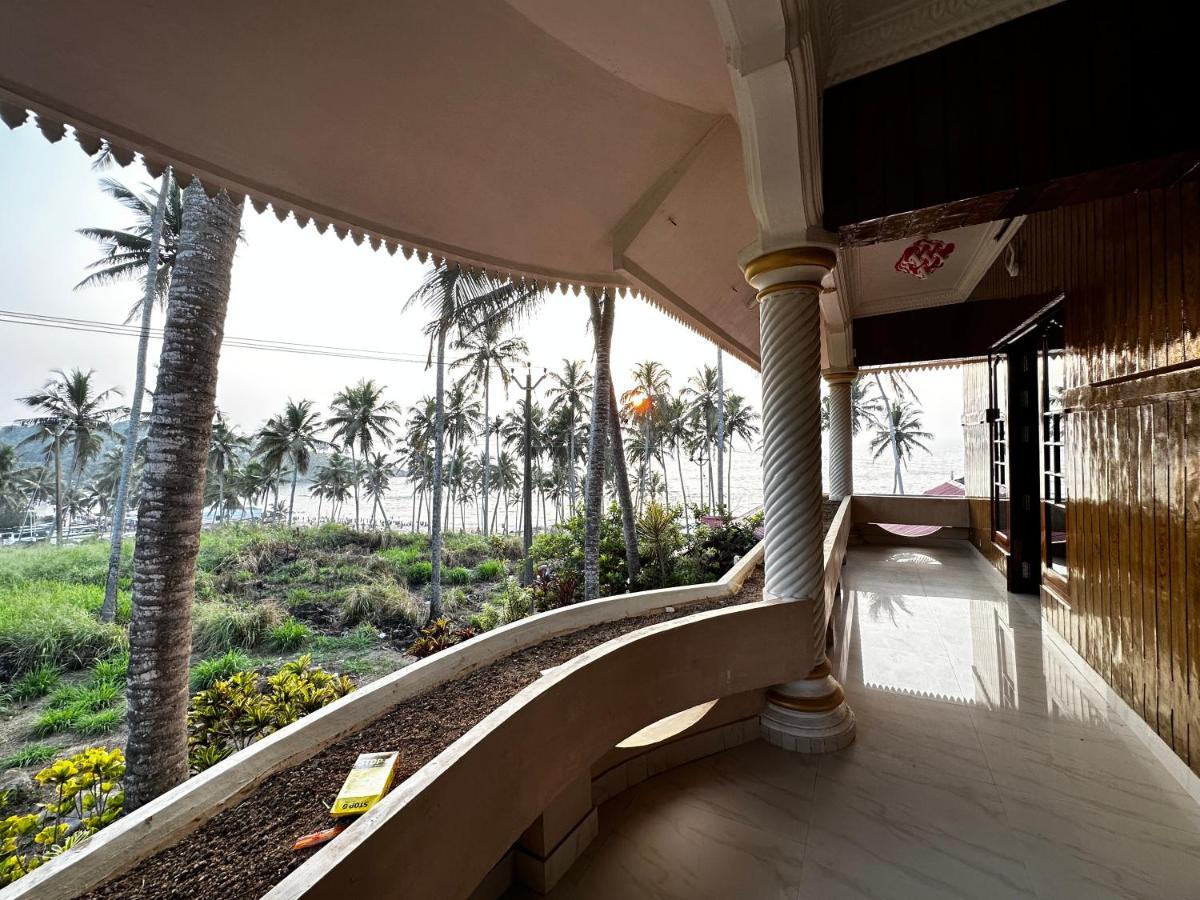 Kovalam Beach House Exterior photo